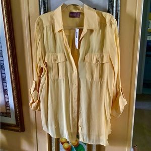 Chicos three-quarter sleeve blouse new with tag beautiful soft  material…